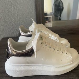 Alexander McQueen Oversize Sneakers Size 35 Womens
